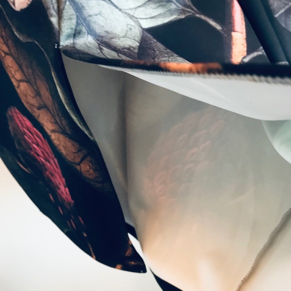 Brian Bailey Stretch Floral Skirt - Picture 4 of 4